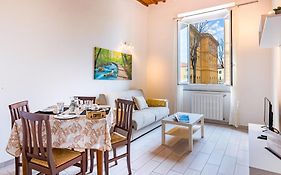 Casa Mya - Comodo appartamento vicino al porto
